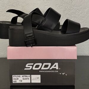 Soda Women's Black Platform Sandals